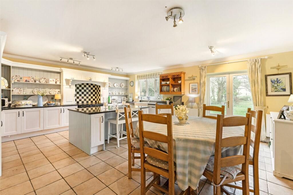 Crossways, Kintbury, Hungerford, Berkshire, RG17 photo 2