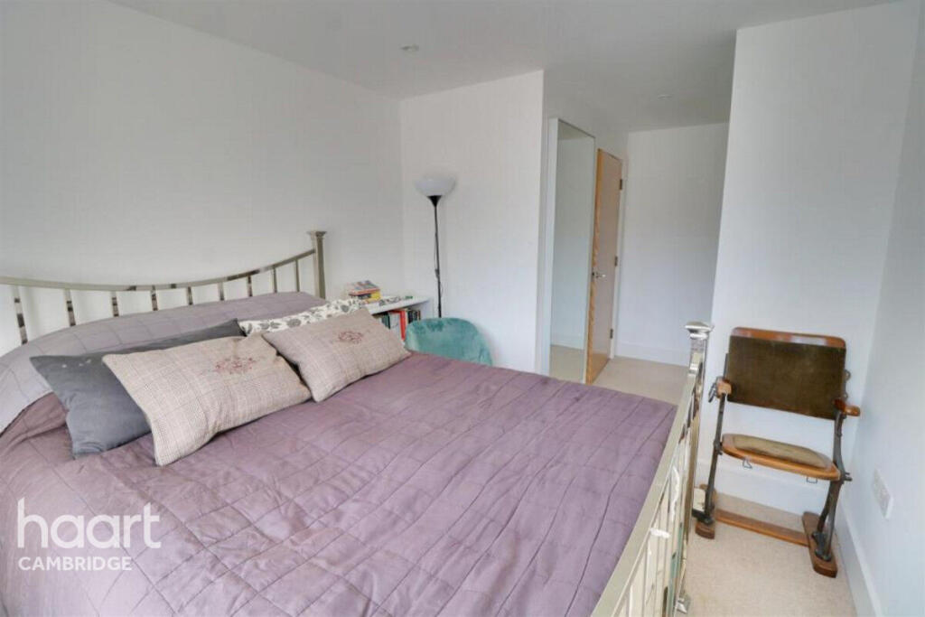 Apartment in Cambridge - More