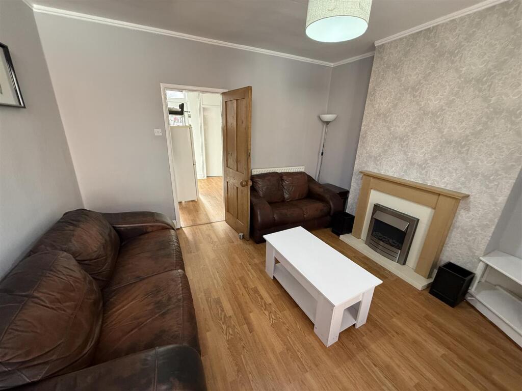House in Nottingham, Old Basford - View 4