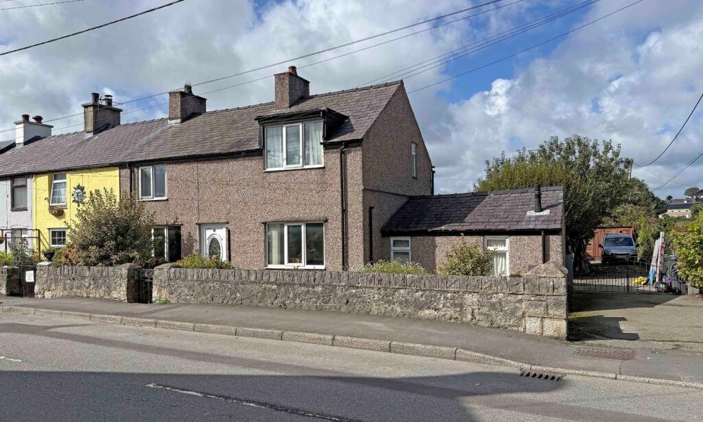 3-bed terraced on Beaumaris Road, Llangoed, Beaumaris, Isle of Anglesey, LL58, £215,000