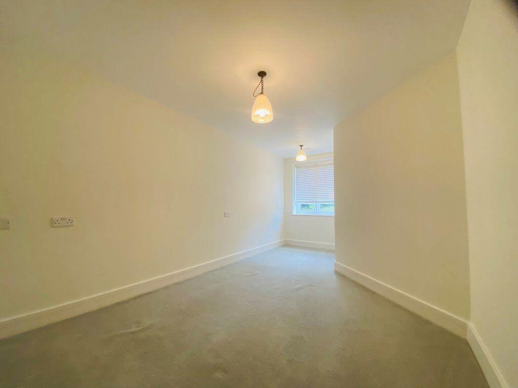 Apartment in Guildford - View 4
