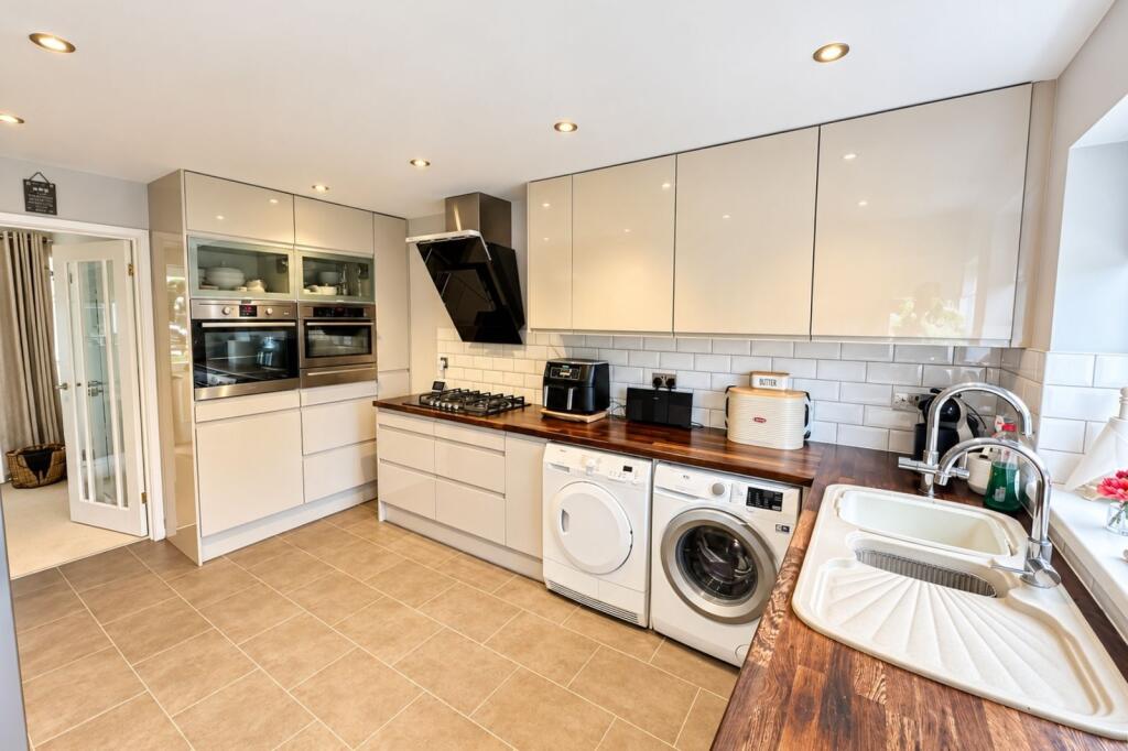House in New Forest, Bransgore - More