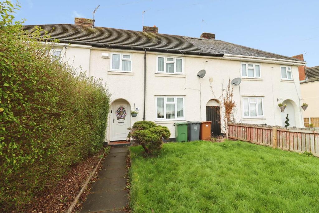 3-bed terraced on Dale Avenue, Bromborough, £210,000