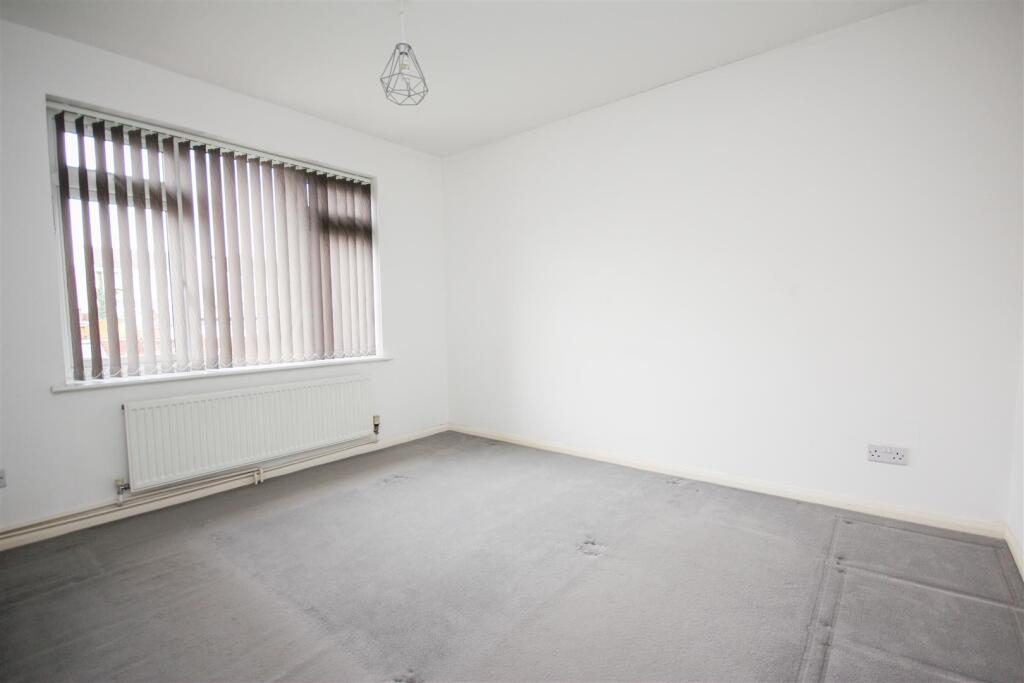 House in Wellingborough, Hatton Park - View 5