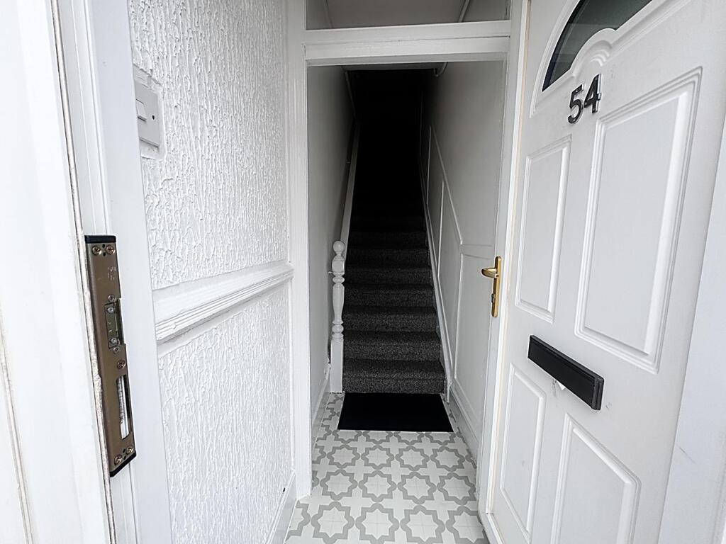 Apartment in North Tyneside, North East - View 4