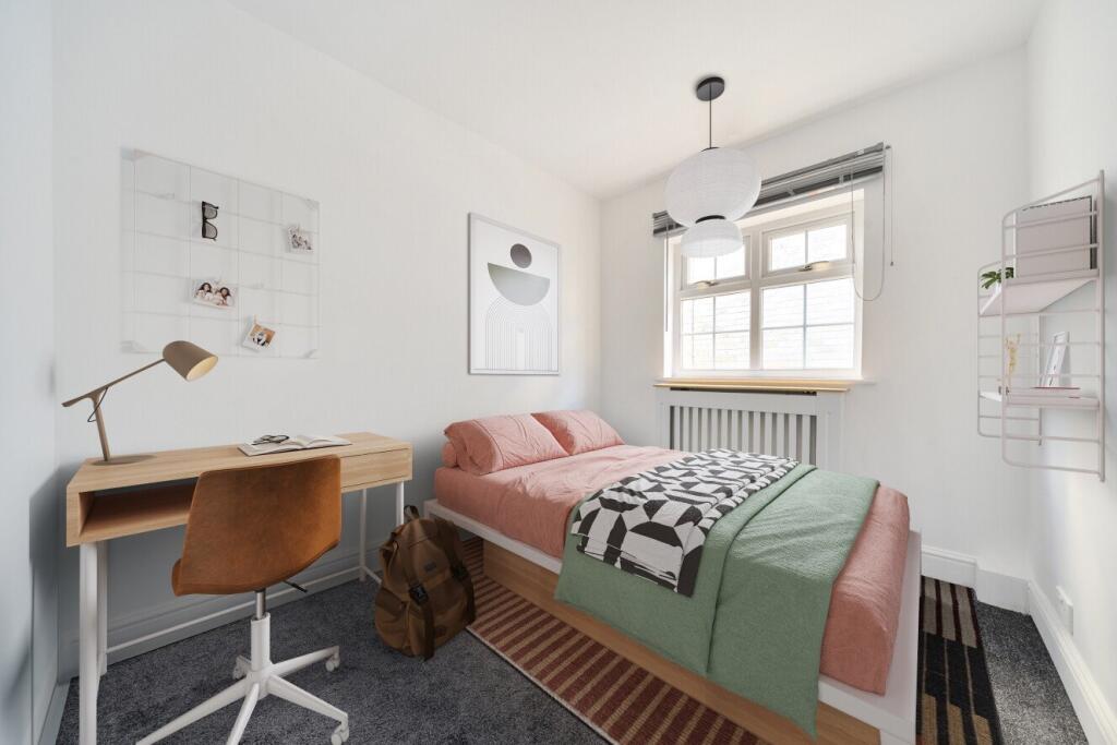 House in London, London Borough of Bromley - More