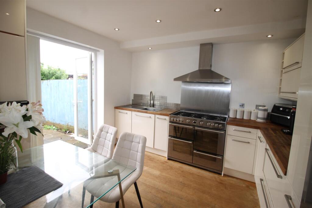 Suffield Road, High Wycombe photo 4