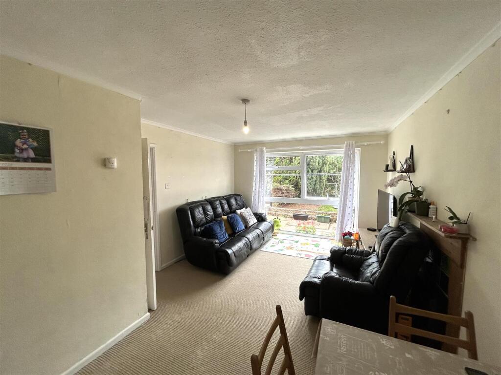 House in Leominster, Herefordshire - View 3