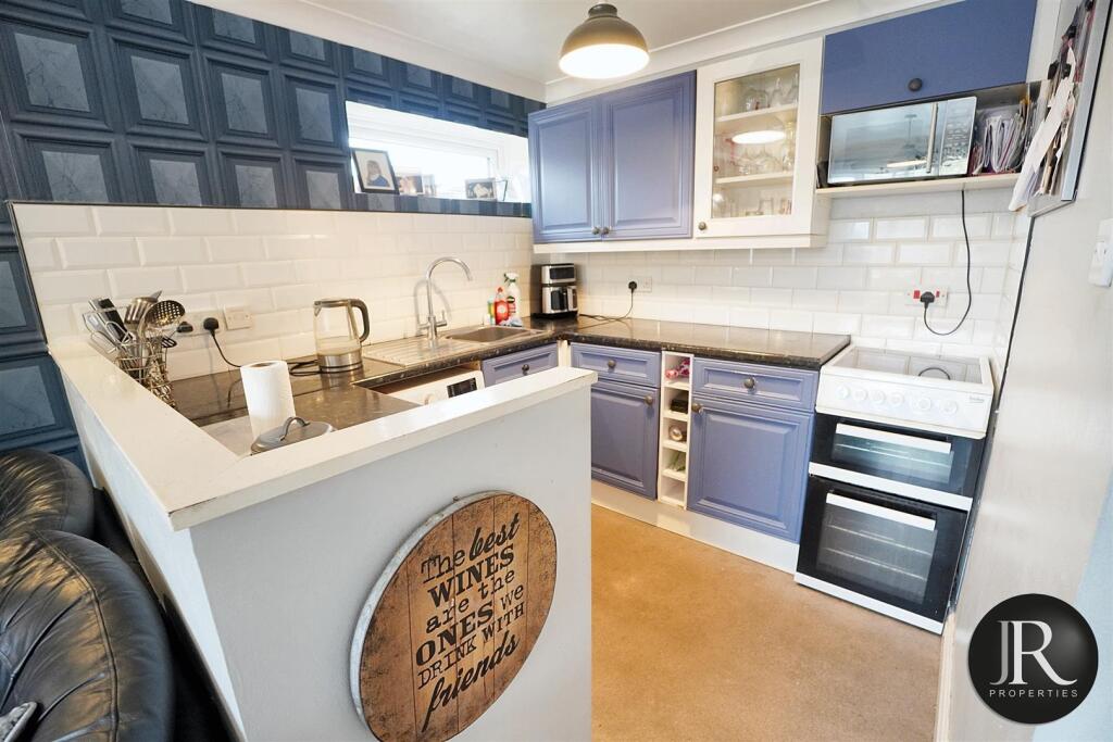 Greenslade Grove, Hednesford, Cannock photo 4