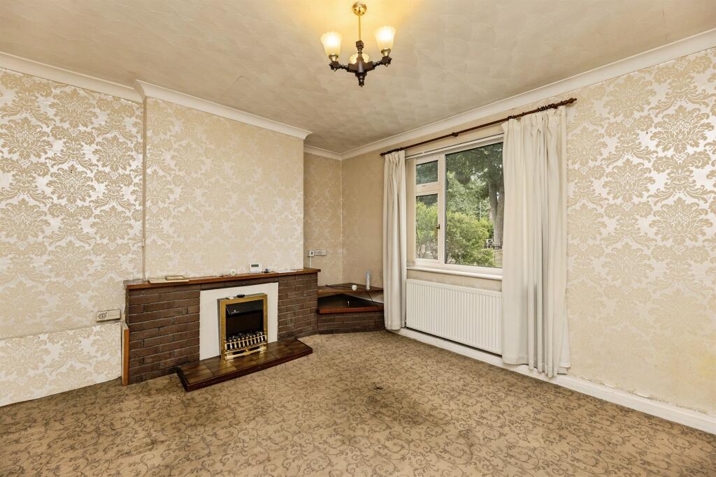 House in Wakefield - View 5