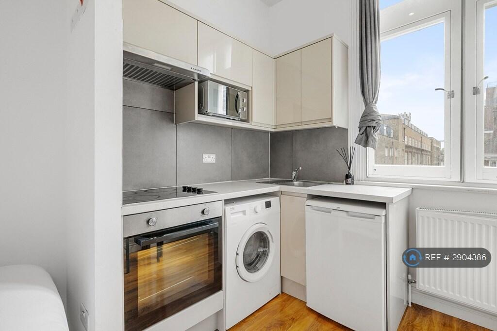 Studio flat for rent
