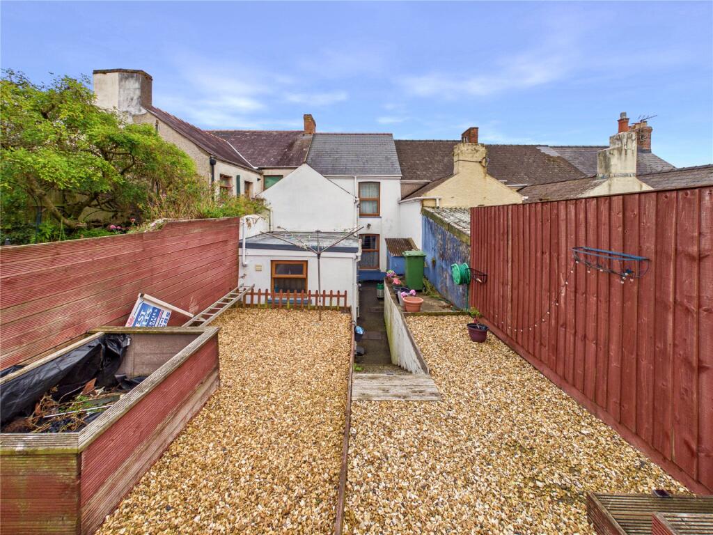 House in Milford Haven, Pembrokeshire - View 5