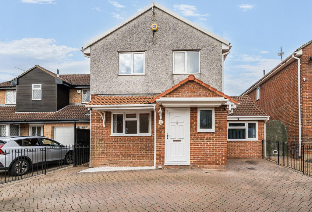 Main image of property: Parnall Crescent, Yate, Bristol, Gloucestershire, BS37