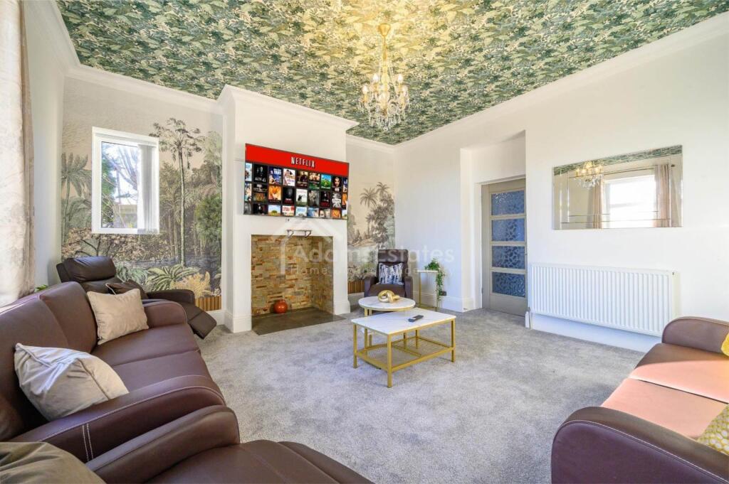 House in Wakefield - View 5