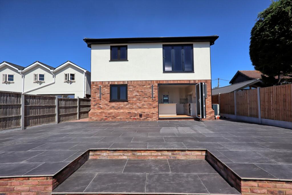 House in Southend-on-Sea - View 5
