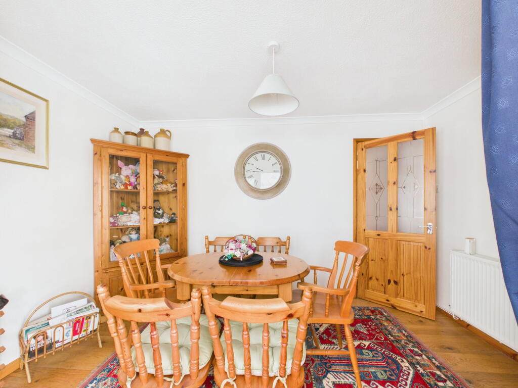 House in Gloucester - View 5
