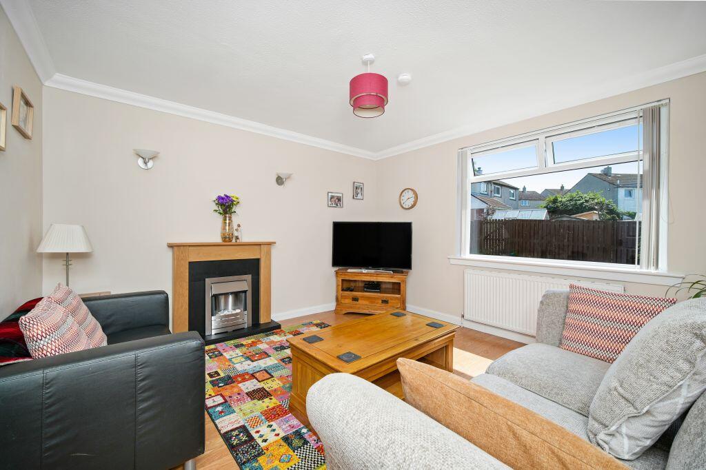 Main image of property: 15 Marchbank Way, Balerno, Edinburgh, EH14 7LP