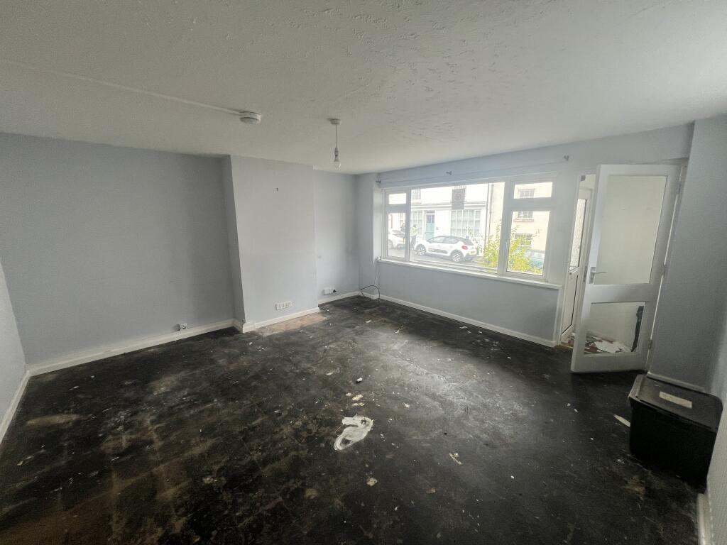 Apartment in Plymouth - View 2