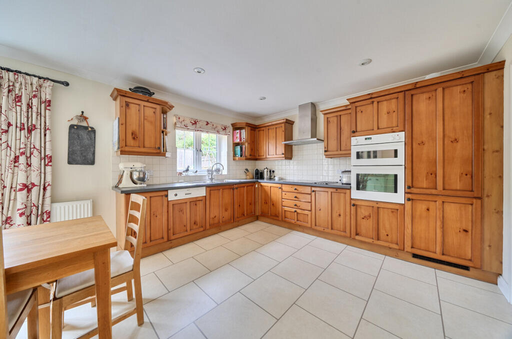 House in Salisbury - View 4