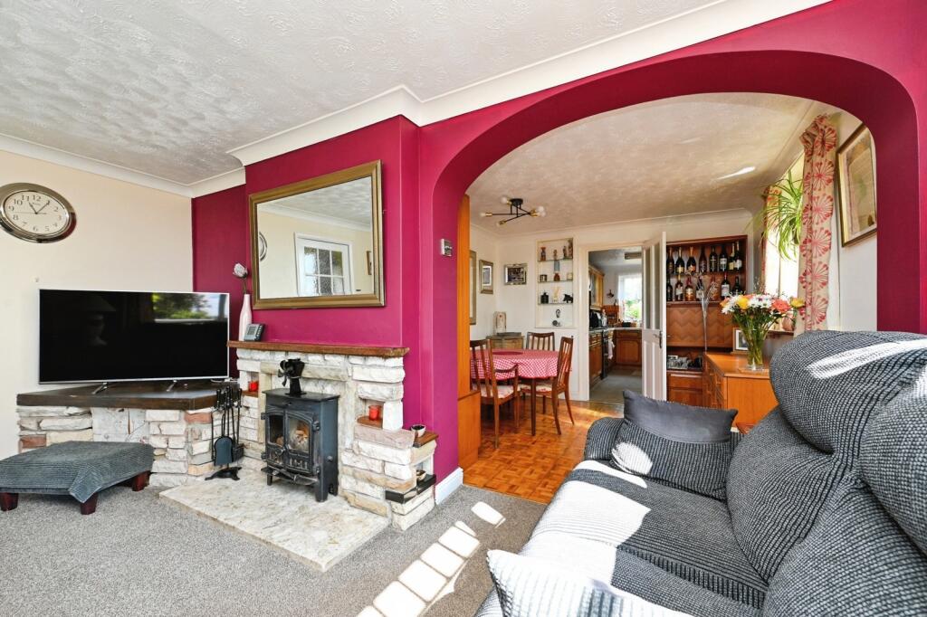 House in King's Lynn and West Norfolk, Runcton Holme - More