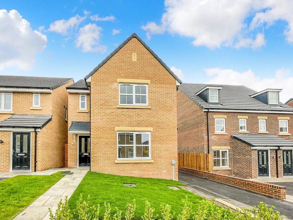 3-bed detached on Celadon Avenue, Wakefield, West Yorkshire, WF1, £329,950