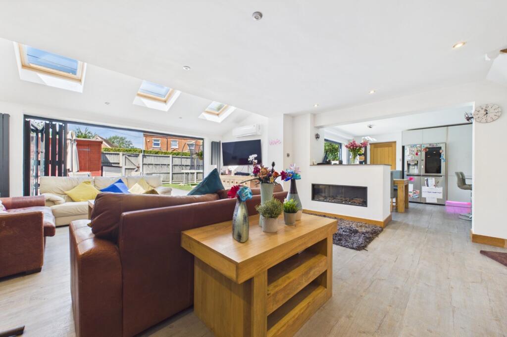 Fieldway, Winnersh, Wokingham, Berkshire, RG41 - View 5