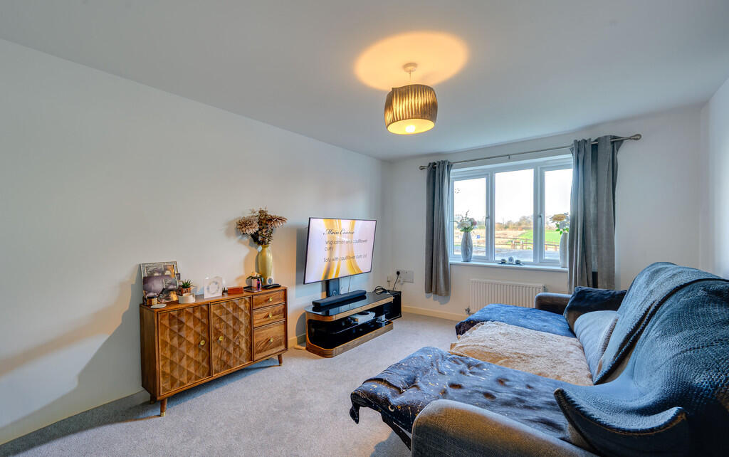 Cowpasture Drive, Felixstowe photo 3