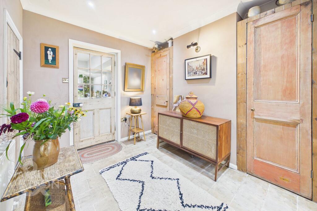 House in East Suffolk, Bungay - View 3