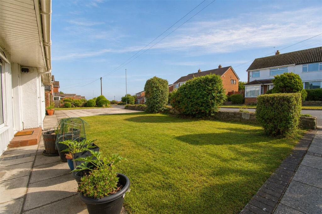House in Pensby, Liverpool City Region - More