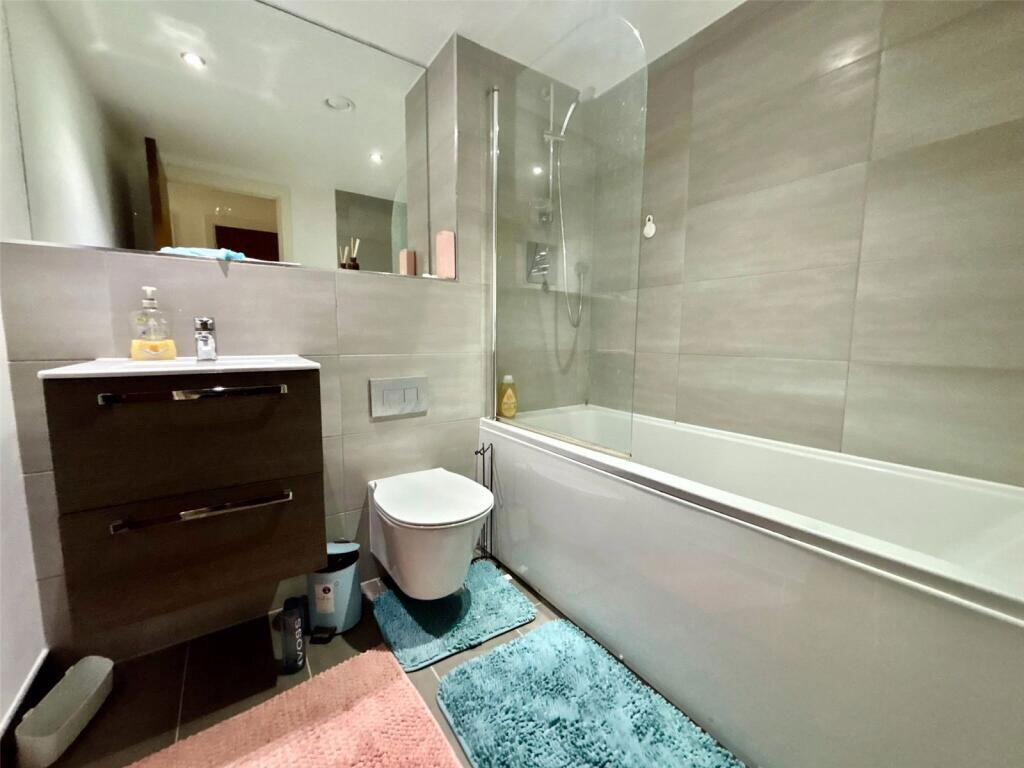 Apartment in Birmingham, Jewellery Quarter - View 5