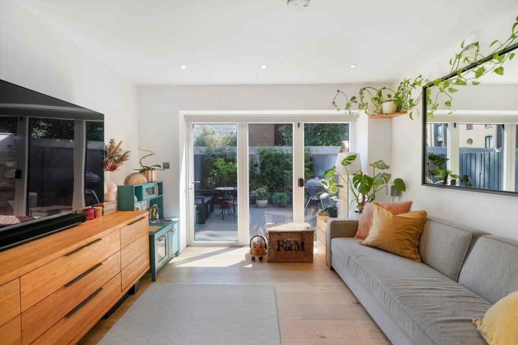 House in London - View 5