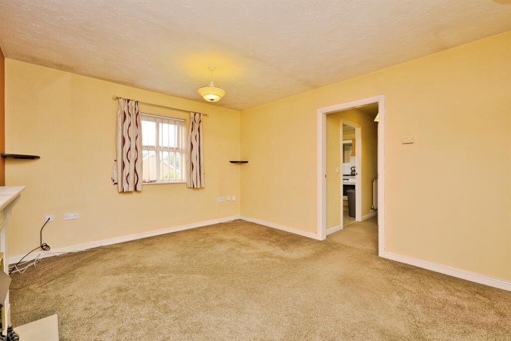 Ermine Street, YEOVIL photo 4