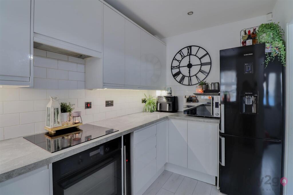 House in Sheffield, Sothall - View 3