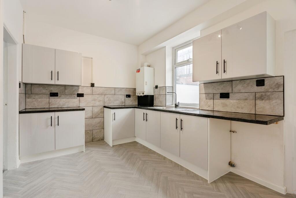 House in Blackburn - View 3