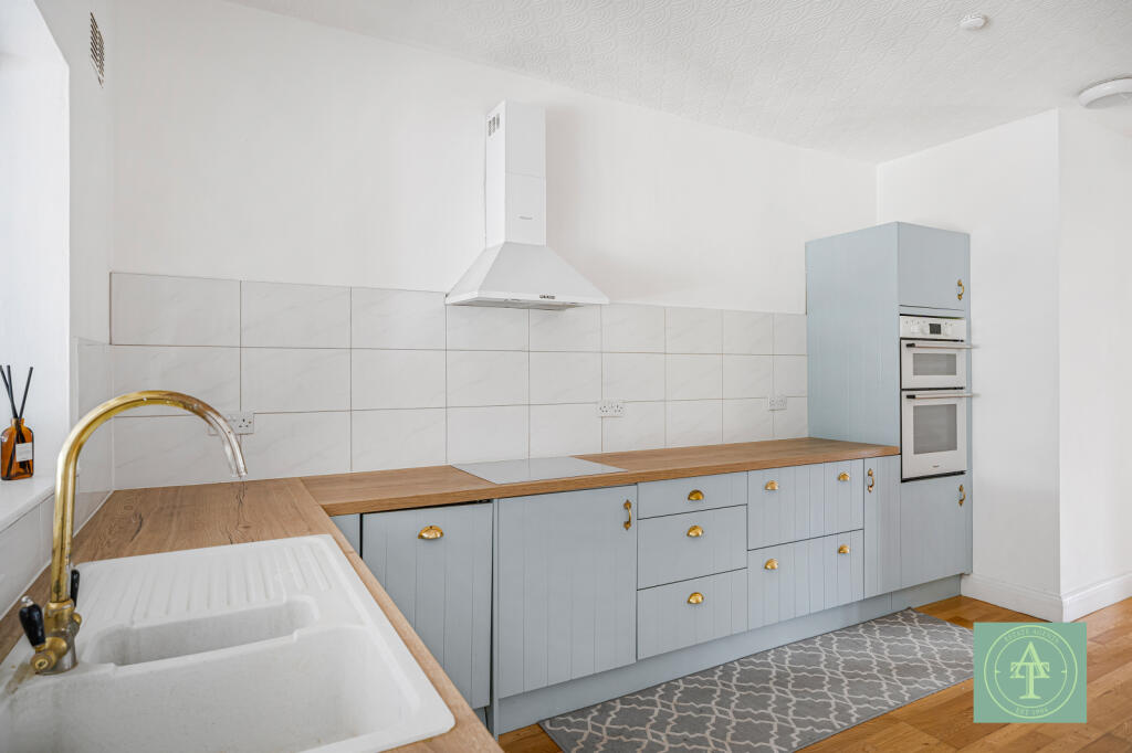 House in London - View 5