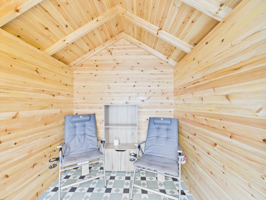 Beach Hut 20, Findhorn, Forres, Moray photo 3