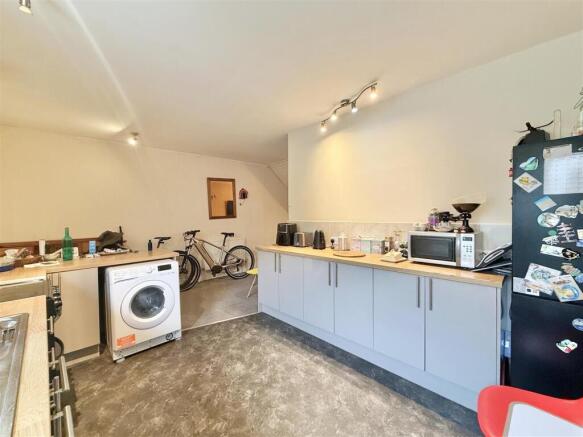Kitchen.jpeg