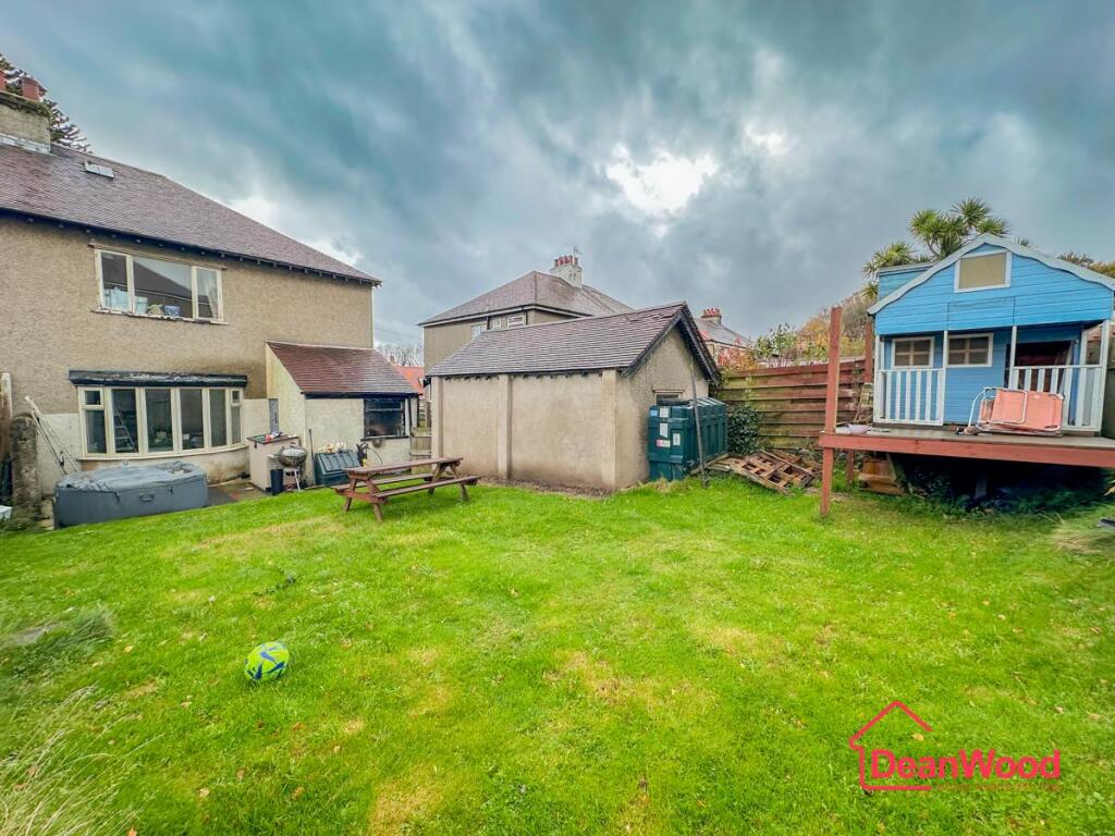 15 Governors Road, Onchan photo 2