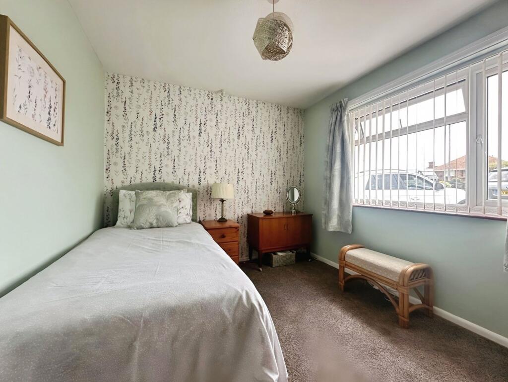 Solent Drive, Hythe, SO45 photo 5