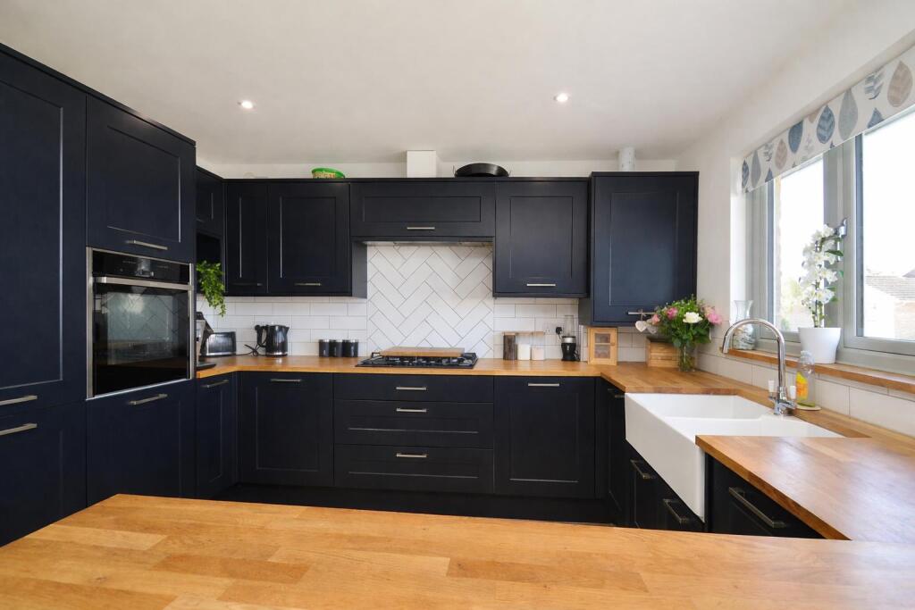 Beautiful Modern Home * Sandown photo 4