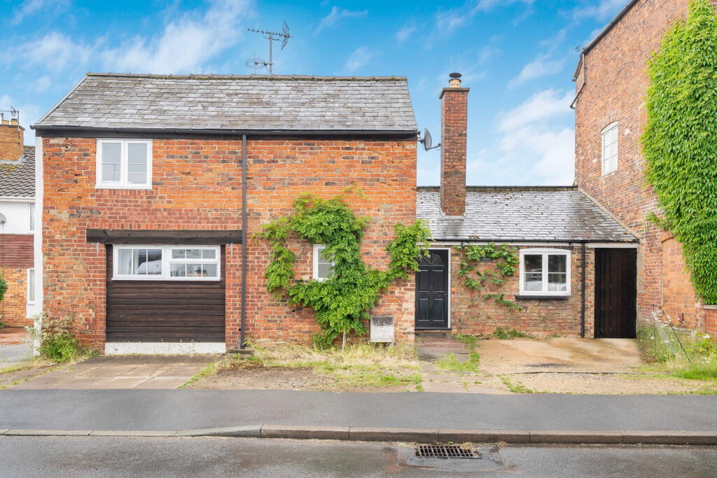 Main image of property: Kingsmead Road, Cheltenham, GL51 0AL