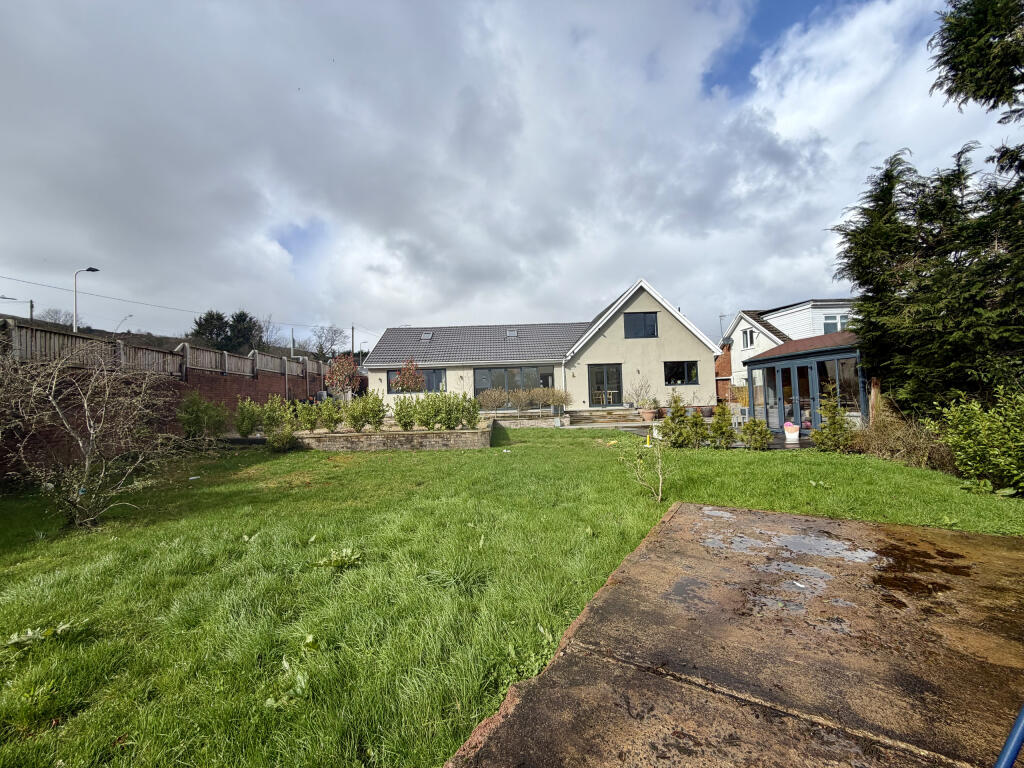 4-bed detached on Worcester Close, Heolgerrig, Merthyr Tydfil, CF48 1SP, £450,000
