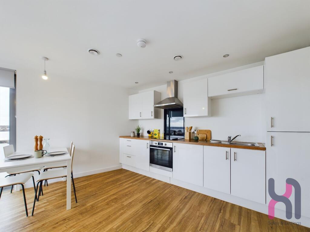Apartment in Liverpool - View 5
