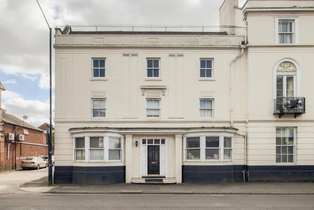 Main image of property: High Street, Leamington Spa