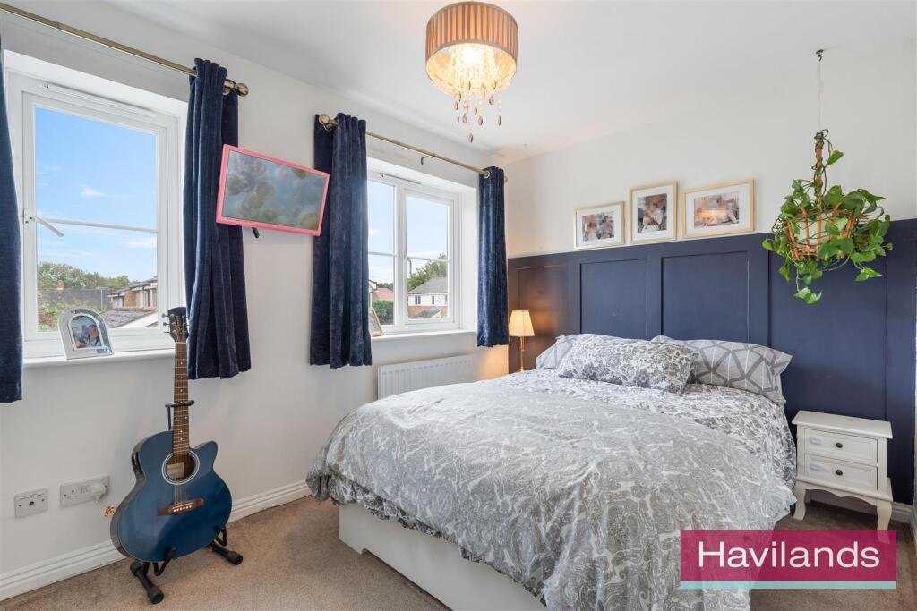 Hanbury Drive, London - View 6