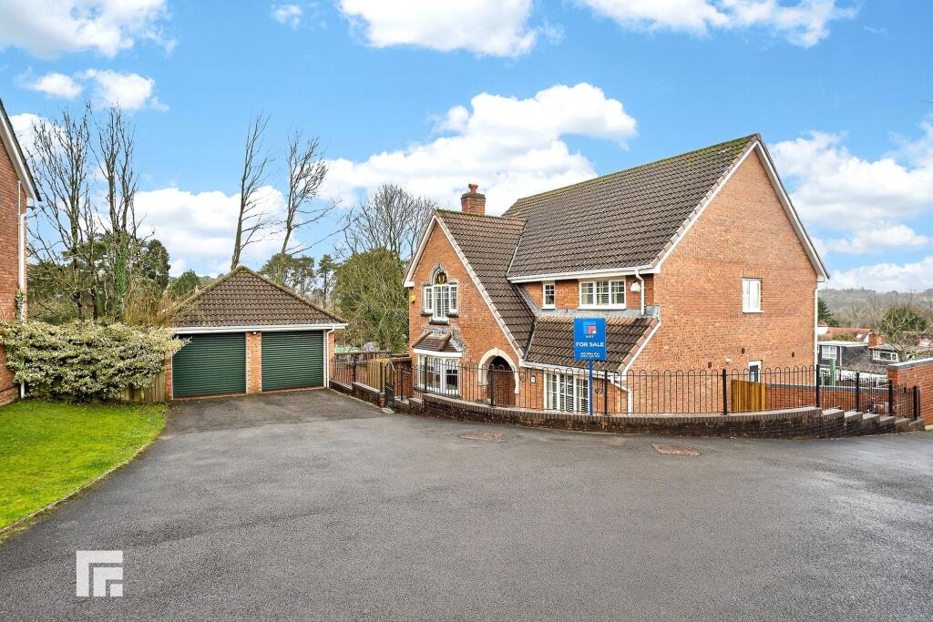 5-bed house on Radyr, Cardiff, CF15, £825,000
