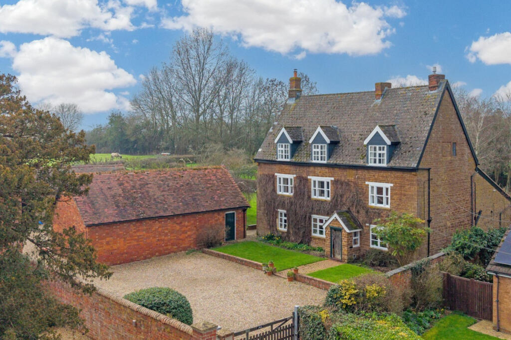 Main image of property: Kings Lane, Yelvertoft, Northampton Northamptonshire NN6 6LX