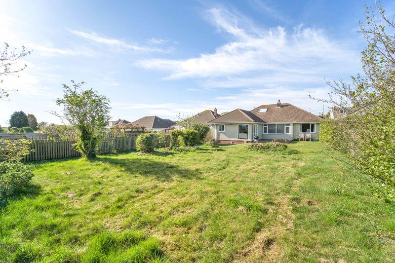 Leighton Crescent, Bleadon Hill - PRESTIGIOUS LOCATION  photo 2