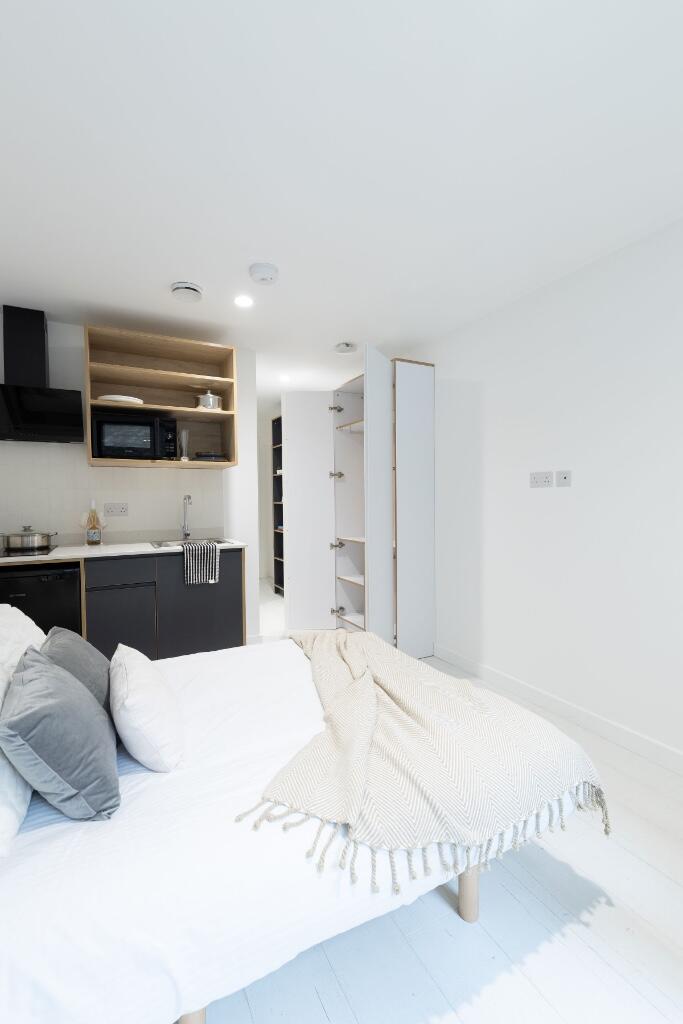 Studio flat for rent