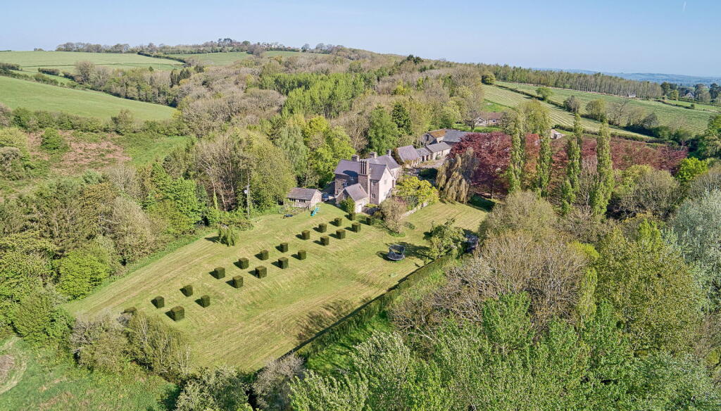 Main image of property: The Garn Fawr, Llanhennock, Monmouthshire, NP18 1LU